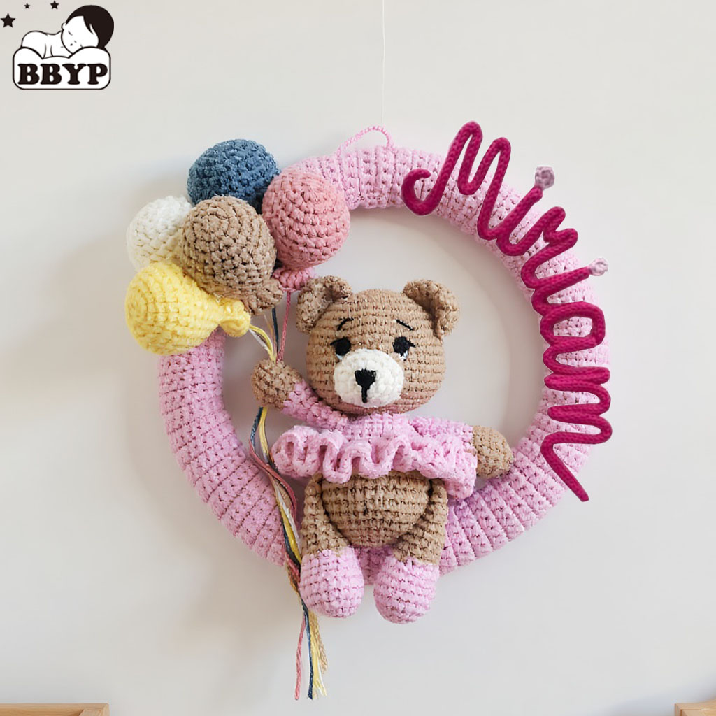 Baby Nursery Products - 곰과 풍선이 있는 맞춤형 크로셰 이름